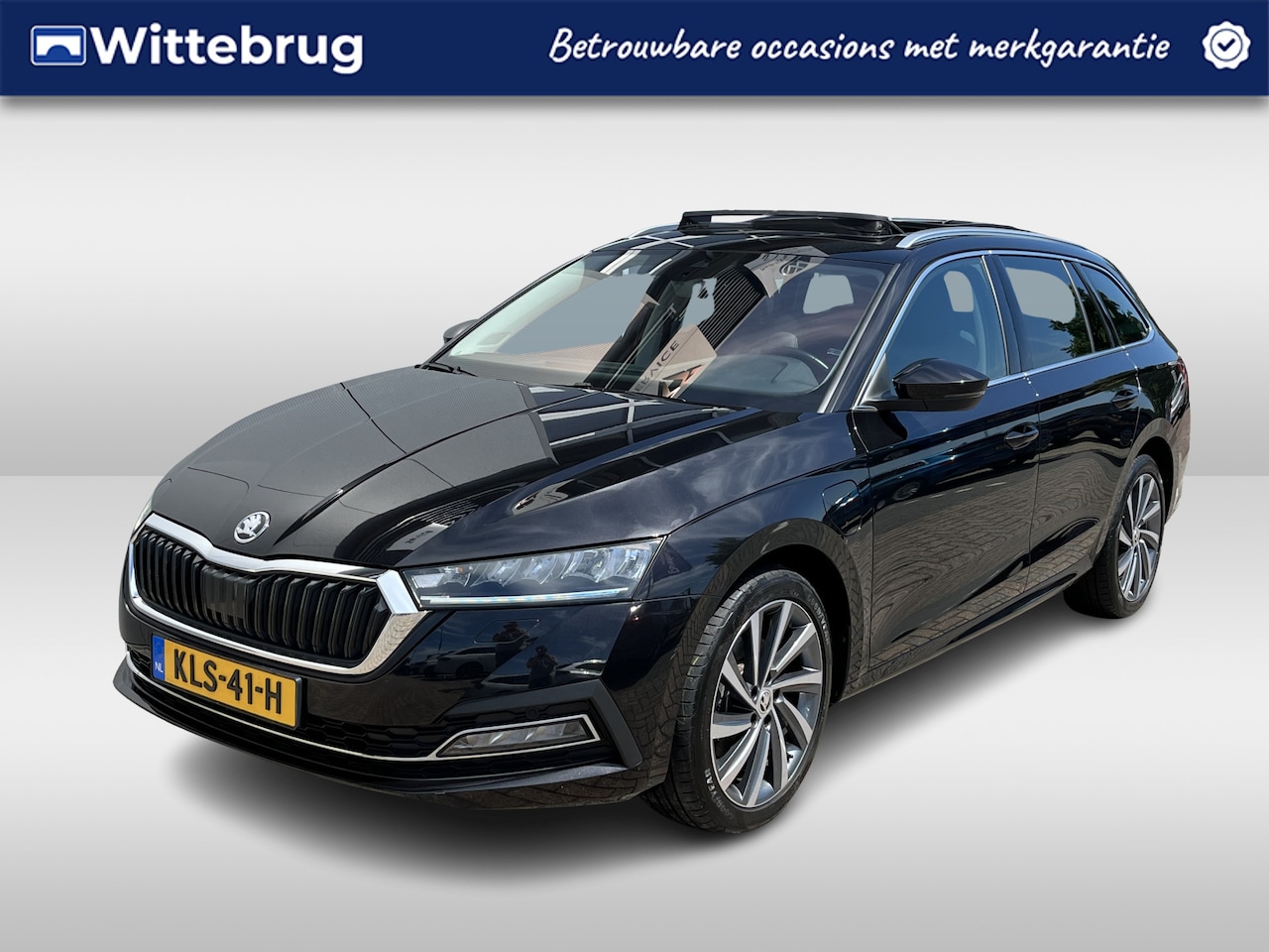 Skoda Octavia Combi - 1.4 TSI iV PHEV Style / AUTOMAAT/ PANO/ CRUISE CONTROL/ STUUR+STOELVERWARM./ SMARTLINK/ ME - AutoWereld.nl