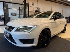 SEAT Leon ST - 2.0 TSI Cupra 290 Automaat Bluetooth Parkeersensoren Navigatie Cruise Control