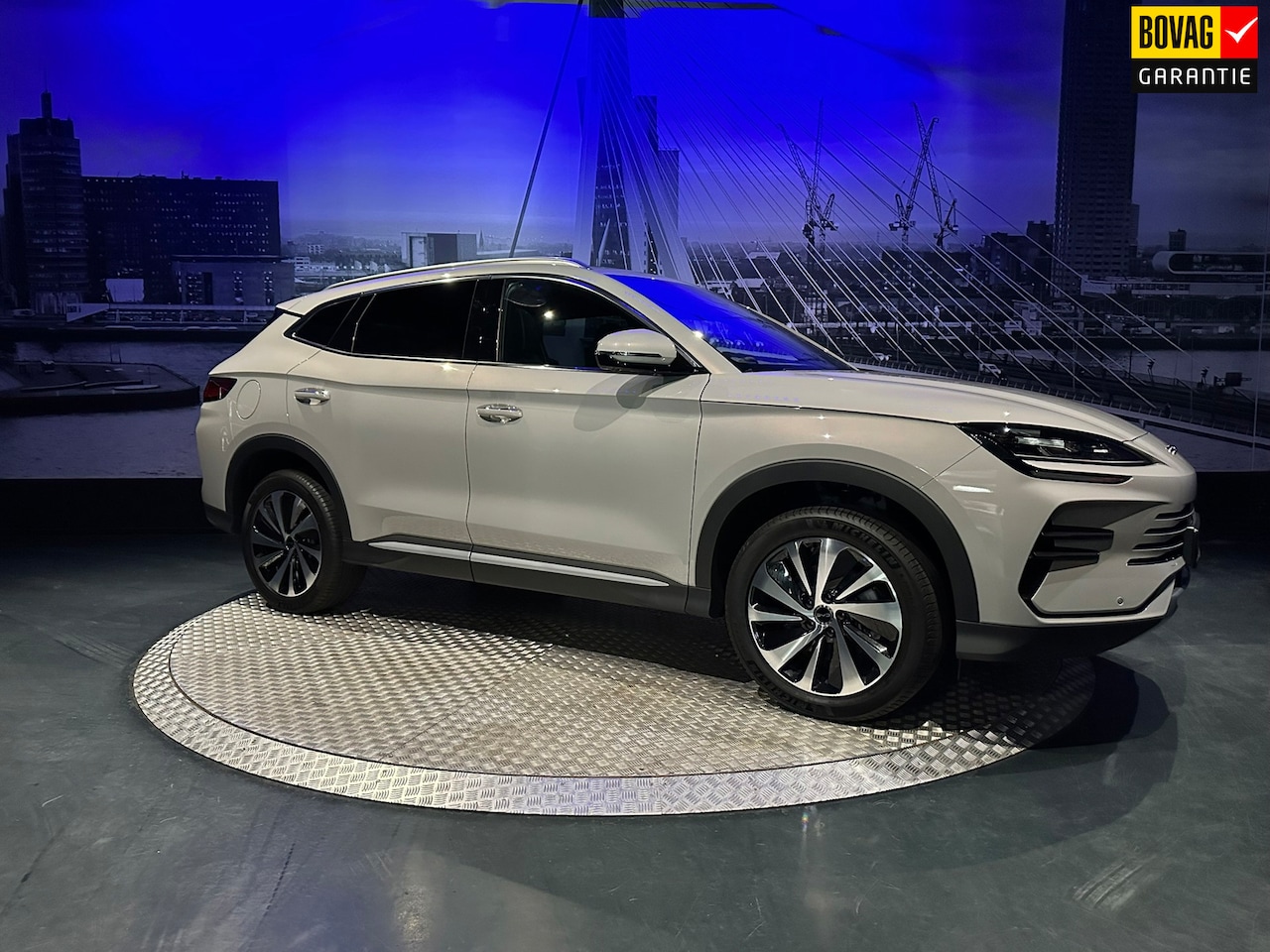 BYD Seal U - 1.5 DM-i FWD Boost *Boundless Cloud/Zwart leder* 04/2026!! - AutoWereld.nl