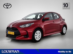Toyota Yaris - 1.5 Hybrid Active | 1e Eigenaar | NIEUW GELEVERD & ONDERHOUDEN | Metallic Rood | Apple Car