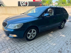 Skoda Octavia Combi - 1.4 TSI Elegance Business Line Automaat sport sound