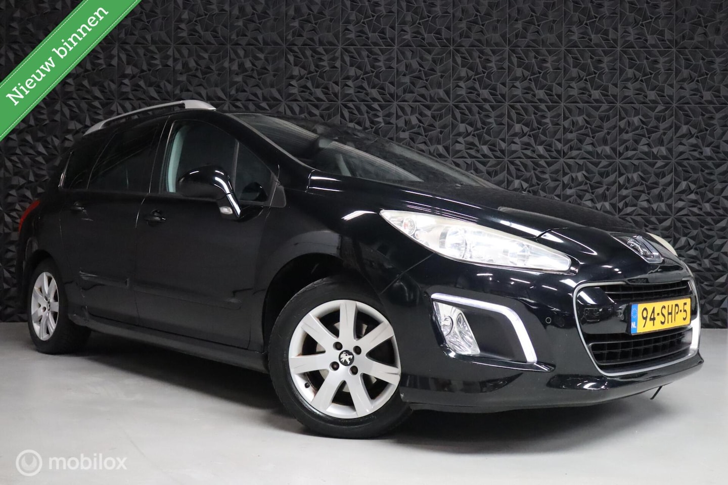 Peugeot 308 SW - 1.6 VTi X-Line | Pano | Parkeersensor | Airco - AutoWereld.nl
