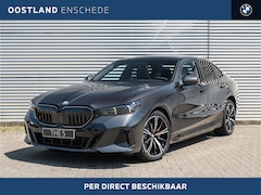 BMW 5-serie - 530e M Sport Automaat / Panoramadak / Trekhaak / Parking Assistant Professional / Adaptiev