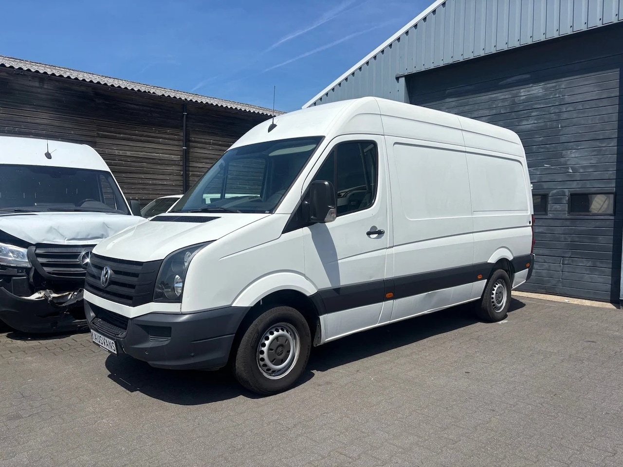 Volkswagen Crafter - 2.0 TDI L2 H2 Achteruitrijcamera - AutoWereld.nl