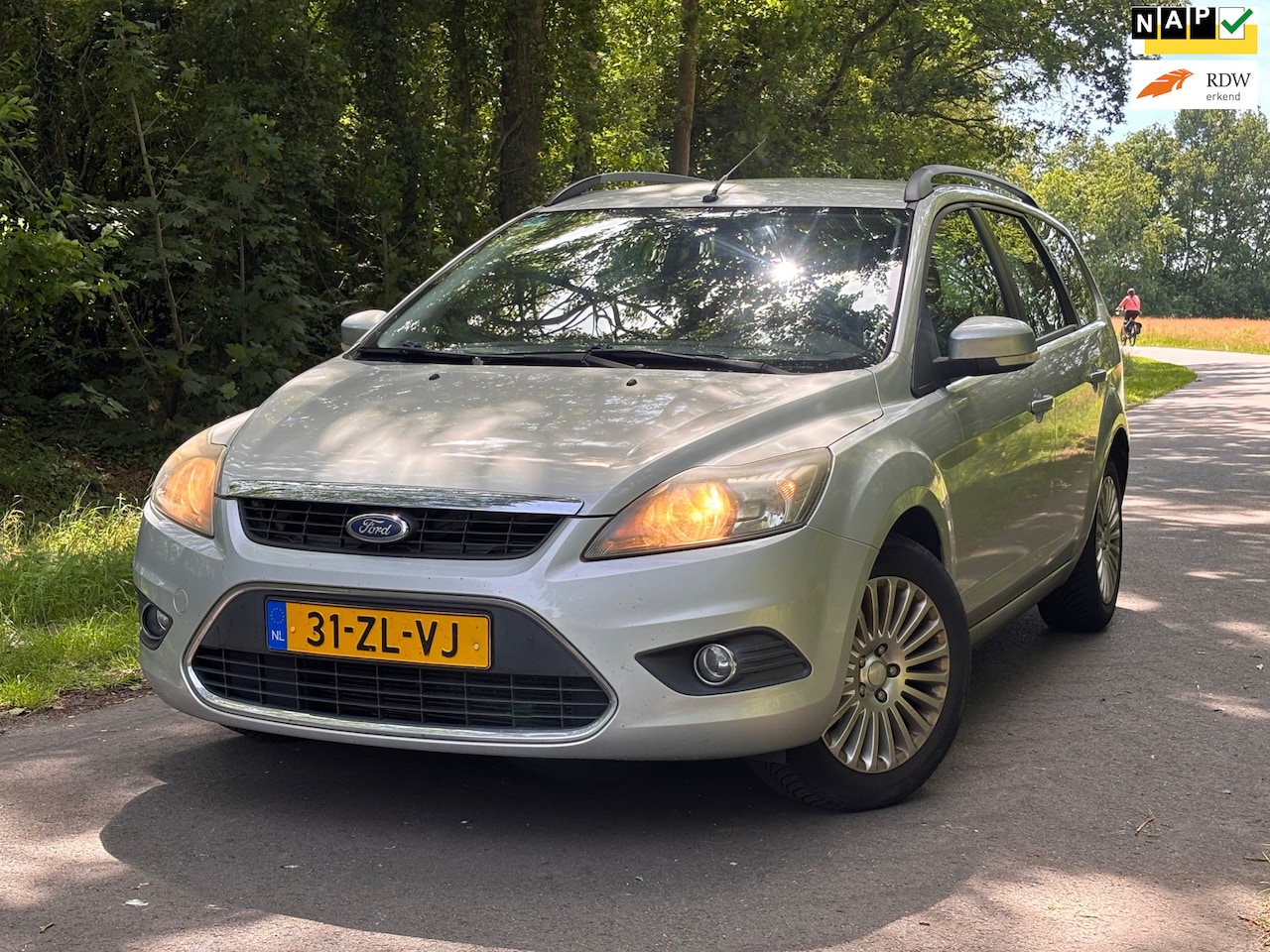Ford Focus Wagon - 1.6 Titanium | Cruise + Navi Nu €2.450,- !!!! - AutoWereld.nl