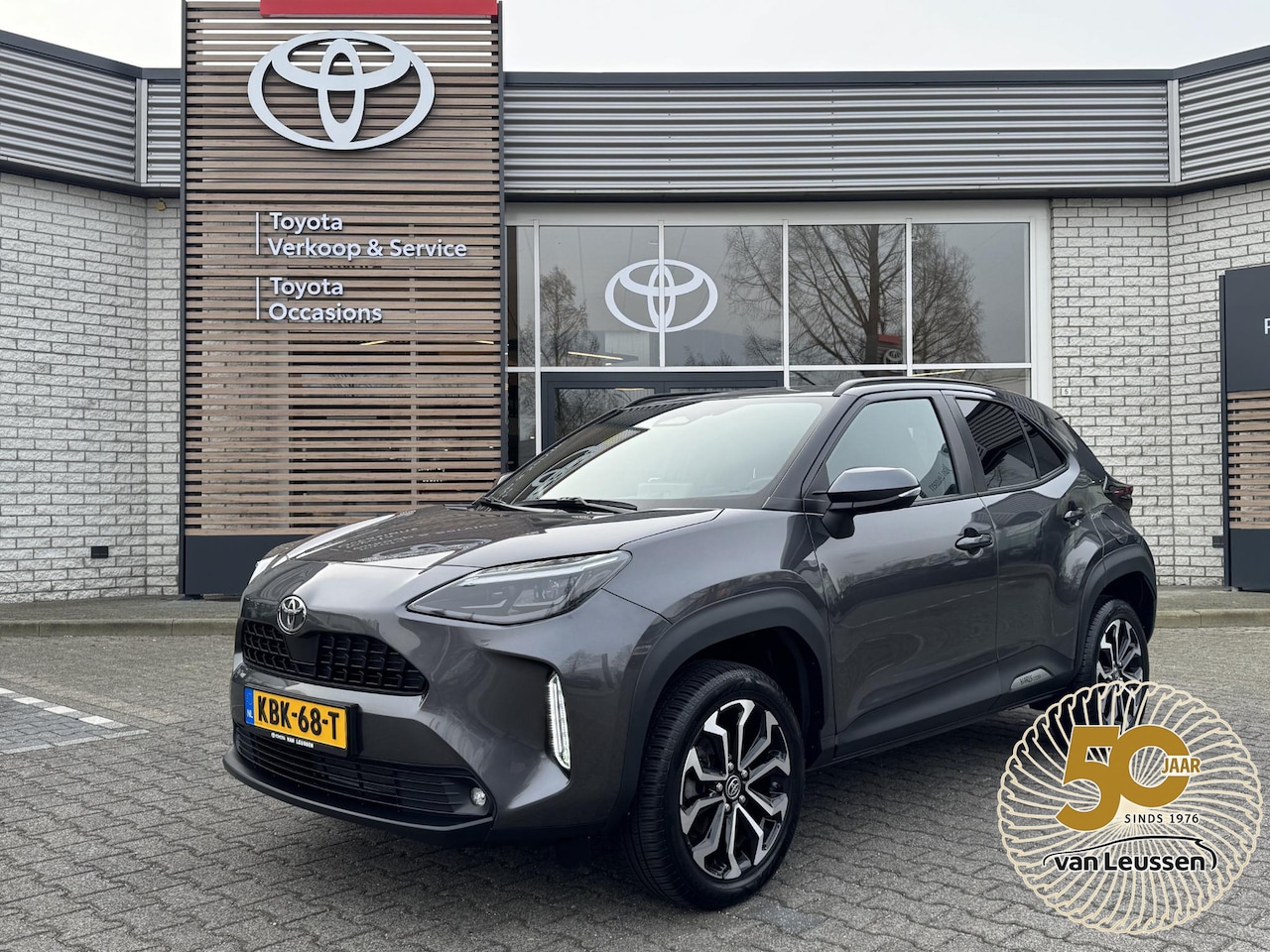 Toyota Yaris Cross - 1.5 HYBRID 115 DYNAMIC STOEL/STUURVERW CAMERA APPLE/ANDROID 17 '' LM-VELGEN LED KEYLESS AD - AutoWereld.nl