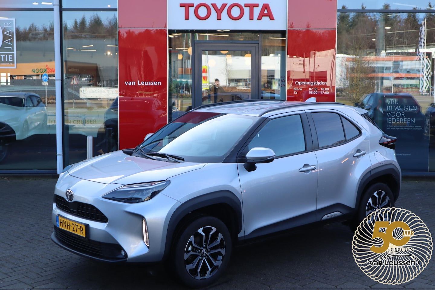 Toyota Yaris Cross - 1.5 Hybrid 115 First Edition NL-AUTO 17''LM-VELGEN NAVI CLIMA APPLE/ANDROID KEYLESS CAMERA - AutoWereld.nl