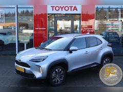 Toyota Yaris Cross - 1.5 Hybrid 115 First Edition NL-AUTO 17''LM-VELGEN NAVI CLIMA APPLE/ANDROID KEYLESS CAMERA
