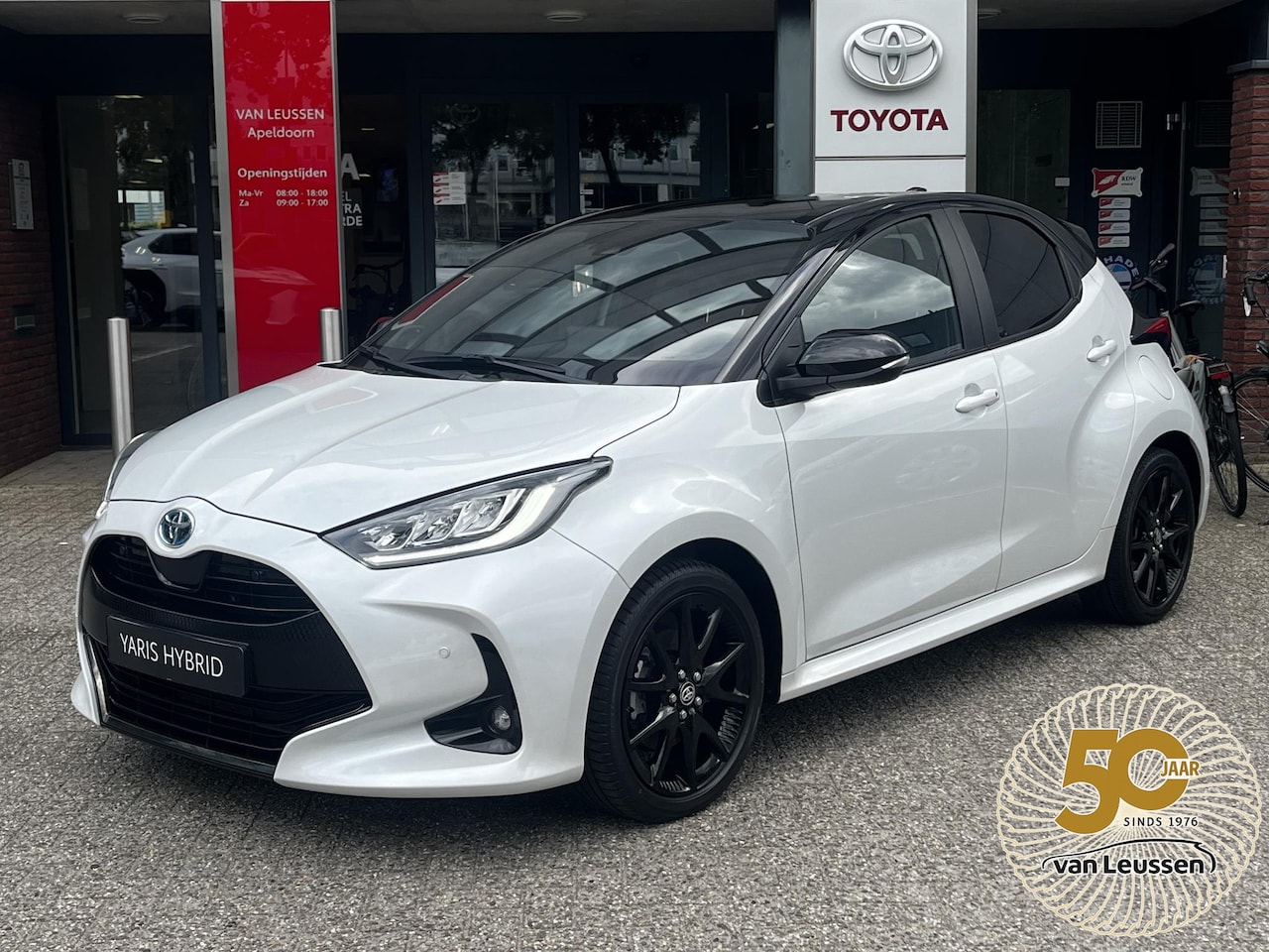 Toyota Yaris - 1.5 Hybrid Executive HEAD-UP KEYLESS JBL-AUDIO STOEL/STUURVERWARMING PARK-SENSOREN LM-VELG - AutoWereld.nl