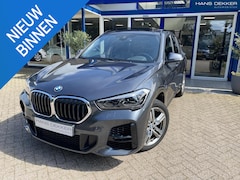 BMW X1 - sDrive18i High Executive M-Pakket / Pano / Stoelverwarming / Camera