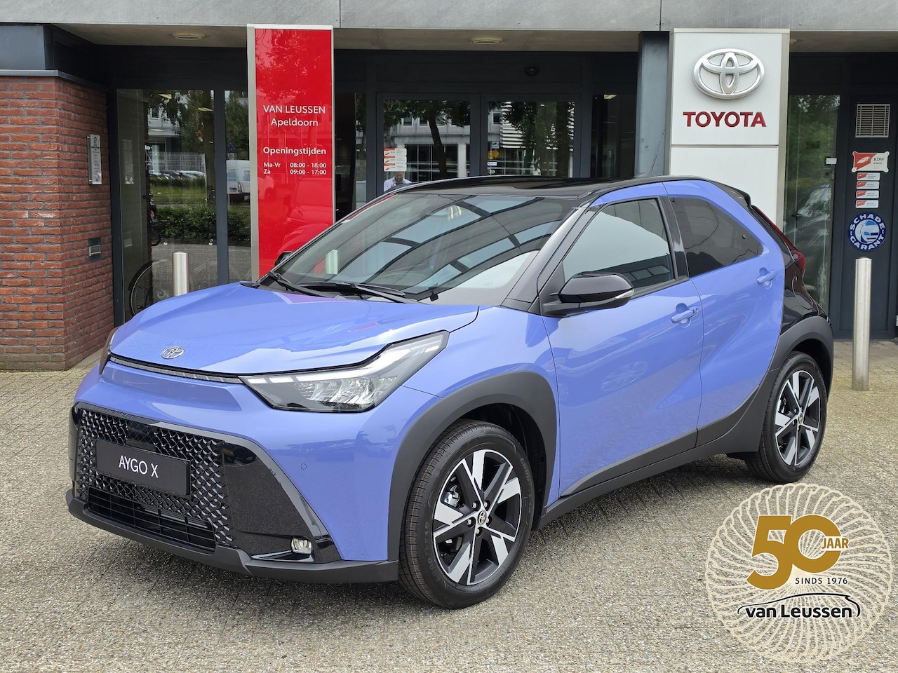 Toyota Aygo X - Hybrid 115 pulse APPLE/ANDROID KEYLESS PARK-SENSOR CAMERA CLIMA LM-VELGEN 17" EL-SPIEGELS - AutoWereld.nl
