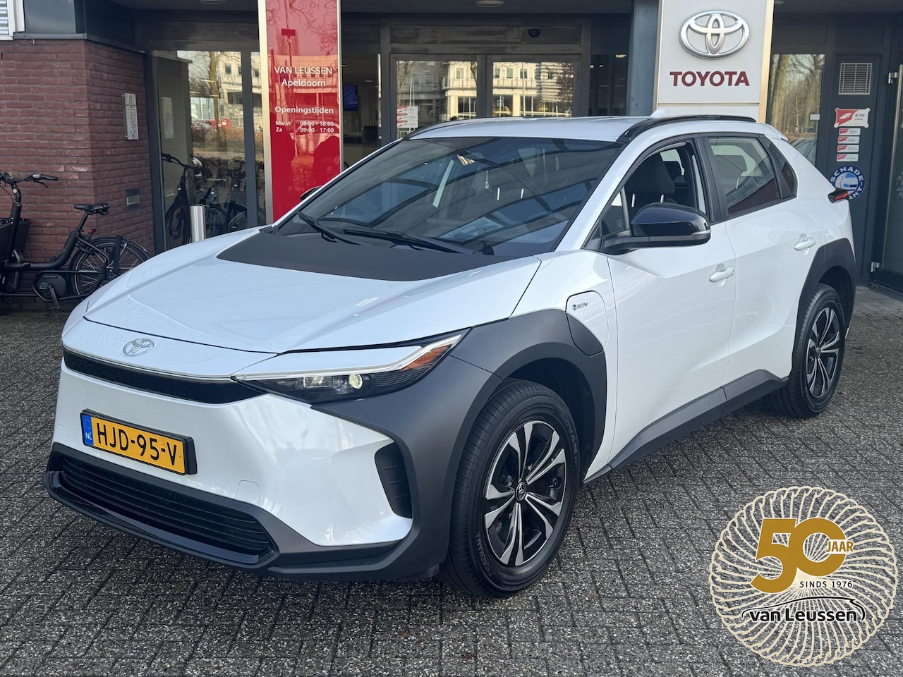 Toyota bZ4X - 71KWH 3-FASE WARMTEPOMP CAMERA CLIMA APPLE/ANDROID BLUETOOTH AD-CRUISE VOORVERWARMFUNCTIE - AutoWereld.nl
