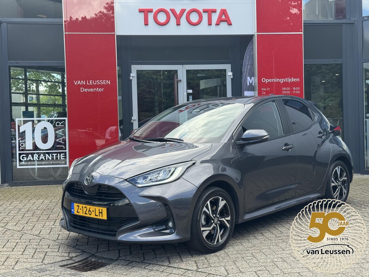 Toyota Yaris - 1.5 Hybrid 115 First Edition CLIMA APPLE/ANDROID AD-CRUISE CAMERA BLUETOOTH - AutoWereld.nl
