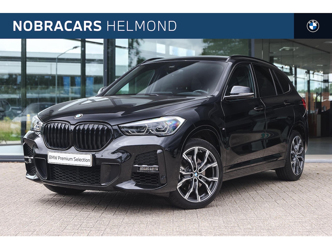 BMW X1 - sDrive20i Executive M Sport Automaat / Trekhaak / Sportstoelen / Achteruitrijcamera / Hea - AutoWereld.nl