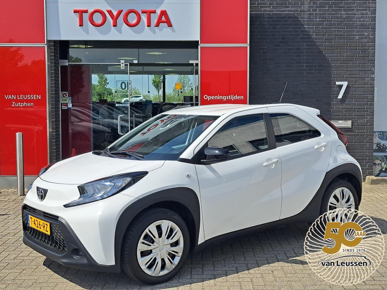 Toyota Aygo X - Play CAMERA ADAPTIVE CRUISE APPLE CAR PLAY & ANDROID AUTO - AutoWereld.nl