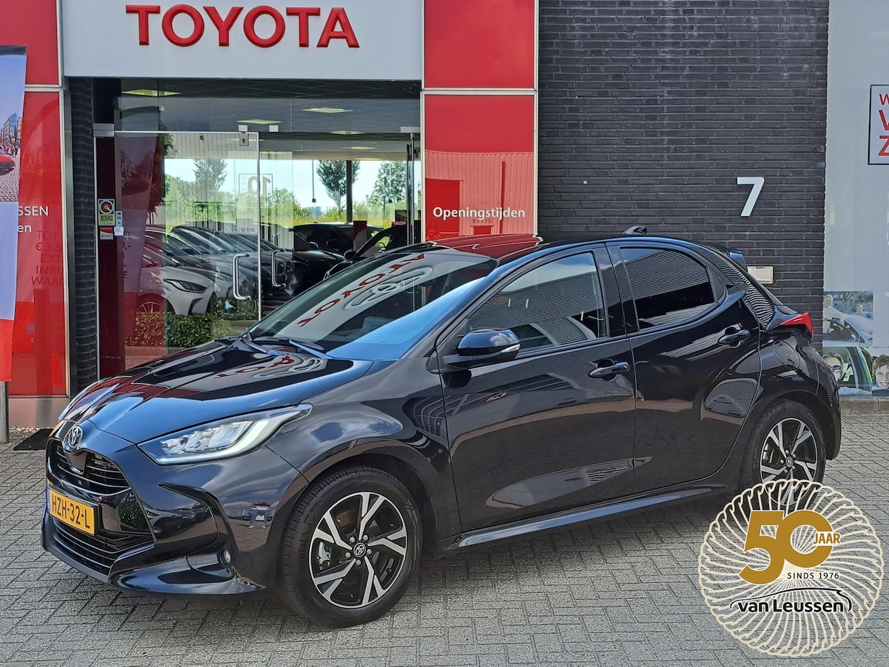 Toyota Yaris - 1.5 Hybrid 115 Dynamic STOEL/STUURWIELVERWARMING ADAPTIVE CRUISE CONTROL DRAADLOOS TEL. LA - AutoWereld.nl