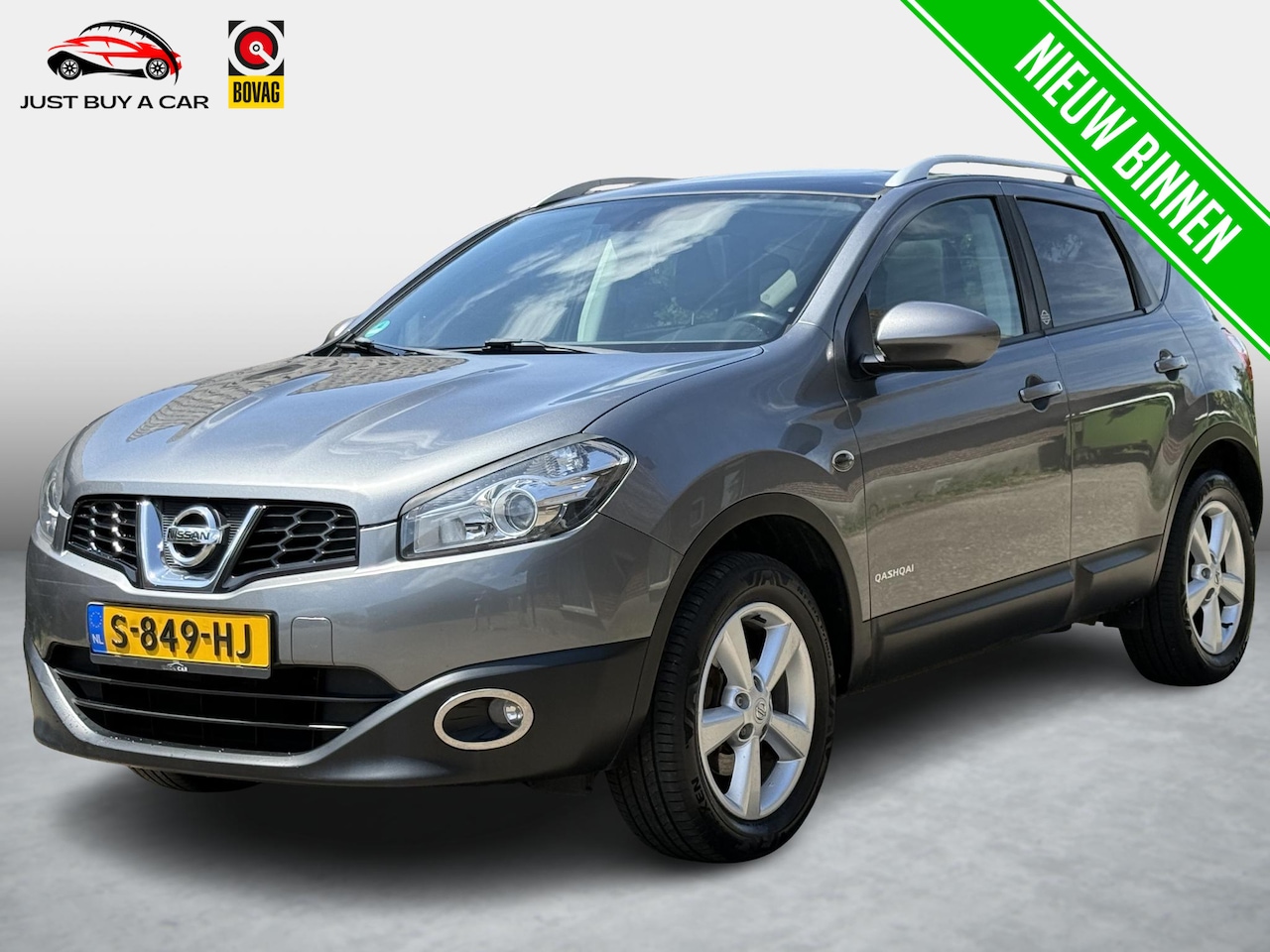 Nissan Qashqai - 1.6 Acenta / Trekhaak / Panoramadak / BOSE / Camera / 1e Eigenaar / - AutoWereld.nl