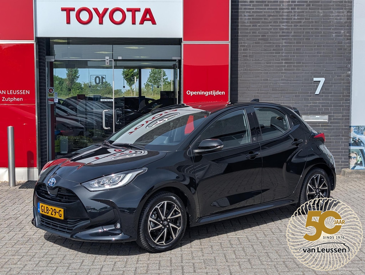 Toyota Yaris - 1.5 Hybrid Dynamic 4S-BANDEN STOELVERWARMING APPLE/ANDROID - AutoWereld.nl