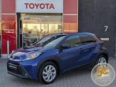 Toyota Aygo X - PULSE STOELVERWARMING CAMERA AIRCO PRIVACY-GLASS LM-VELGEN LED