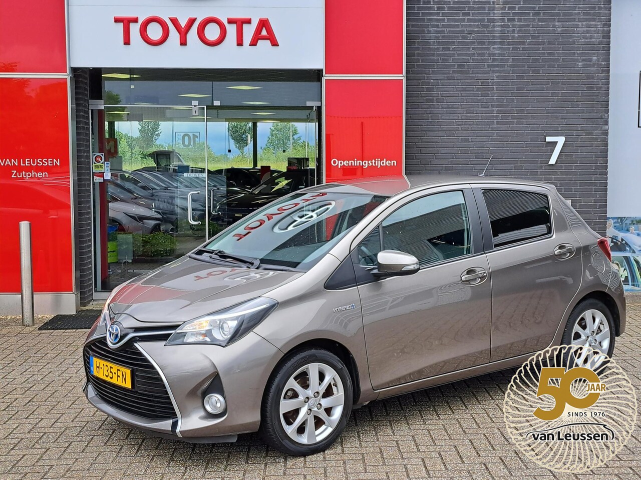 Toyota Yaris - 1.5 Hybrid Dynamic LM VELGEN CAMERA MISTLAMPEN - AutoWereld.nl