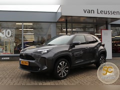 Toyota Yaris Cross - HYBRID 115 FIRST EDITION PARK.SENSOREN STOEL-STUUR & RUITEN WISSER VERWARMING KEYLESS