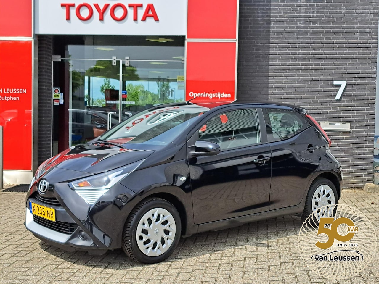 Toyota Aygo X - X-PLAY ACHTERUITRIJCAMERA AIRCO APPLE CARPLAY / ANDROID AUTO - AutoWereld.nl