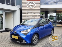 Toyota Aygo X - X-CLUSIV 5-DEURS AUTOMAAT TREKHAAK CAMERA NL-AUTO KEYLESS LM-VELGEN BI-TONE BLUETOOTH