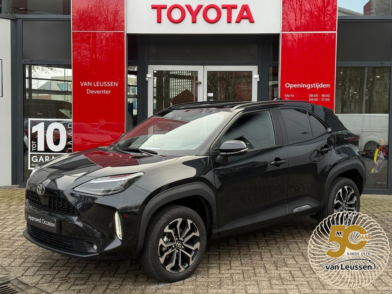 Toyota Yaris Cross - HYBRID 115 FIRST EDITION STOEL/STUURVERW. ANDROID/APPLE KEYLESS CAMERA NAVI 17"LM-VELGEN - AutoWereld.nl
