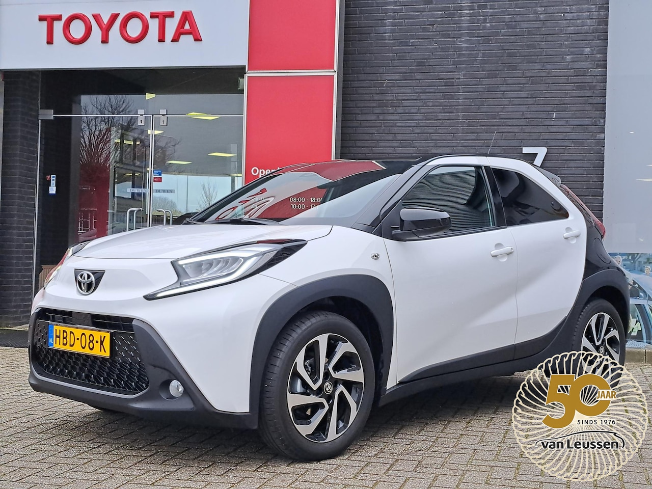 Toyota Aygo X - PULSE 5-DEURS CAMERA CLIMA 17"LMV PRIVACY-GLASS LED DAB+ NL-AUTO - AutoWereld.nl
