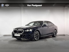 BMW i5 - Sedan eDrive40 | M-Sport Pro | Harman Kardon | Stoelventilatie | Stoelverwarming | Parking