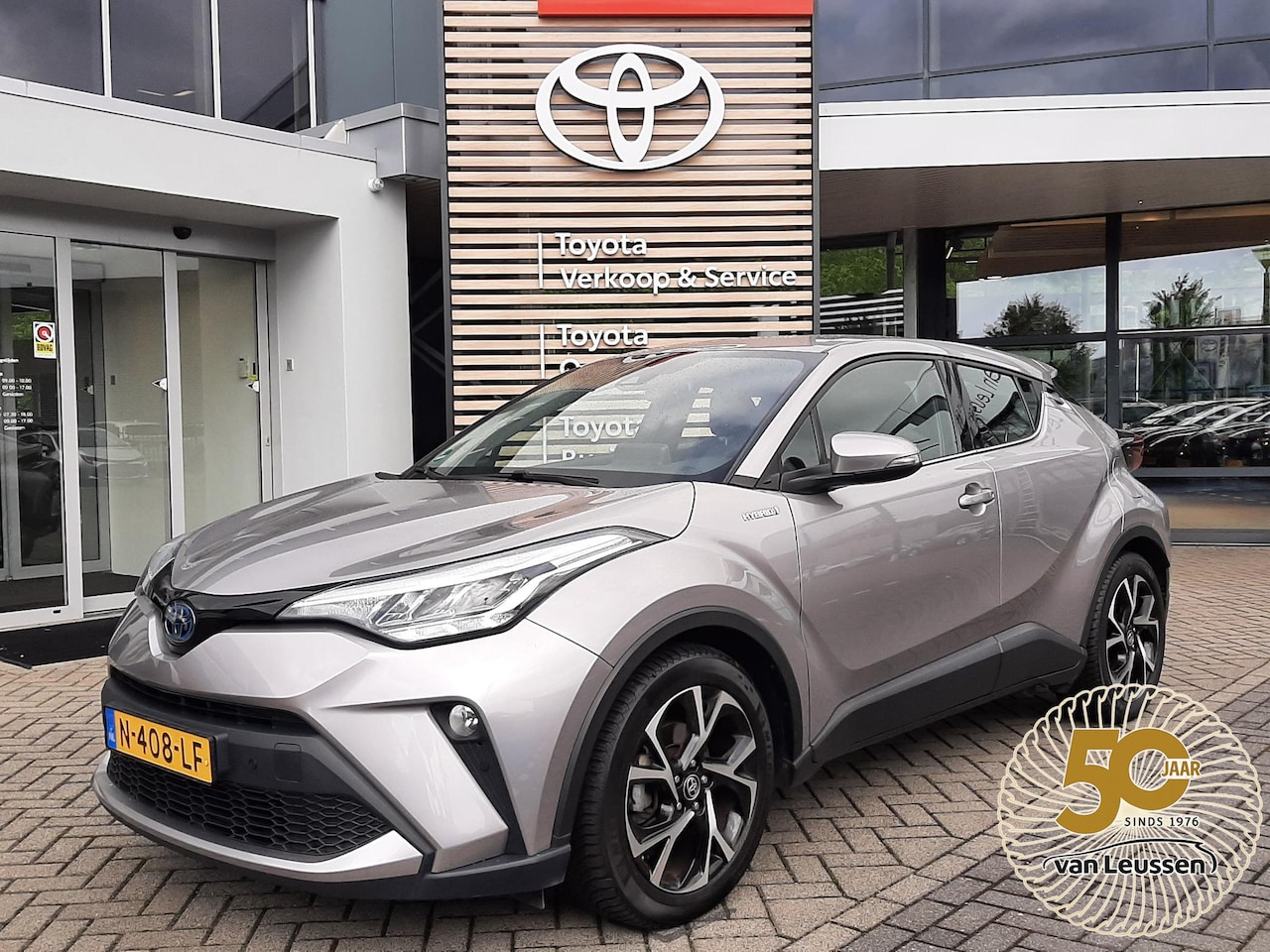 Toyota C-HR - 2.0 HYBRID DYNAMIC TREKHAAK 4S-BANDEN NAVI PARK-SENSOREN 18''LMV APPLE/ANDROID CAMERA BLUE - AutoWereld.nl