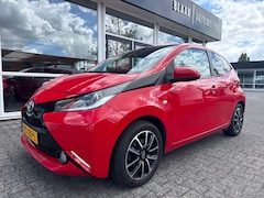 Toyota Aygo - 1.0 VVT-i x-play | camera | trekhaak