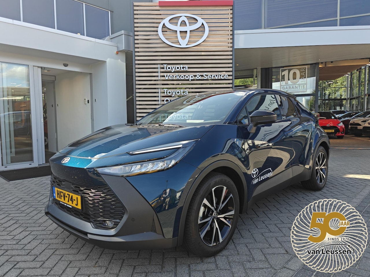 Toyota C-HR - 1.8 HYBRID 140 DYNAMIC NAVI CLIMA PARK-SENSOREN 18" LM-VELGEN CAMERA KEYLESS AD-CRUISE BLI - AutoWereld.nl