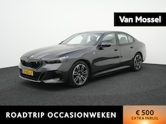 BMW i5 - eDrive40 84 kWh SOH 98% | M-PAKKET | NAPPA LEDER | WARMTEPOMP | SFEERVERLICHTING | HARMAN