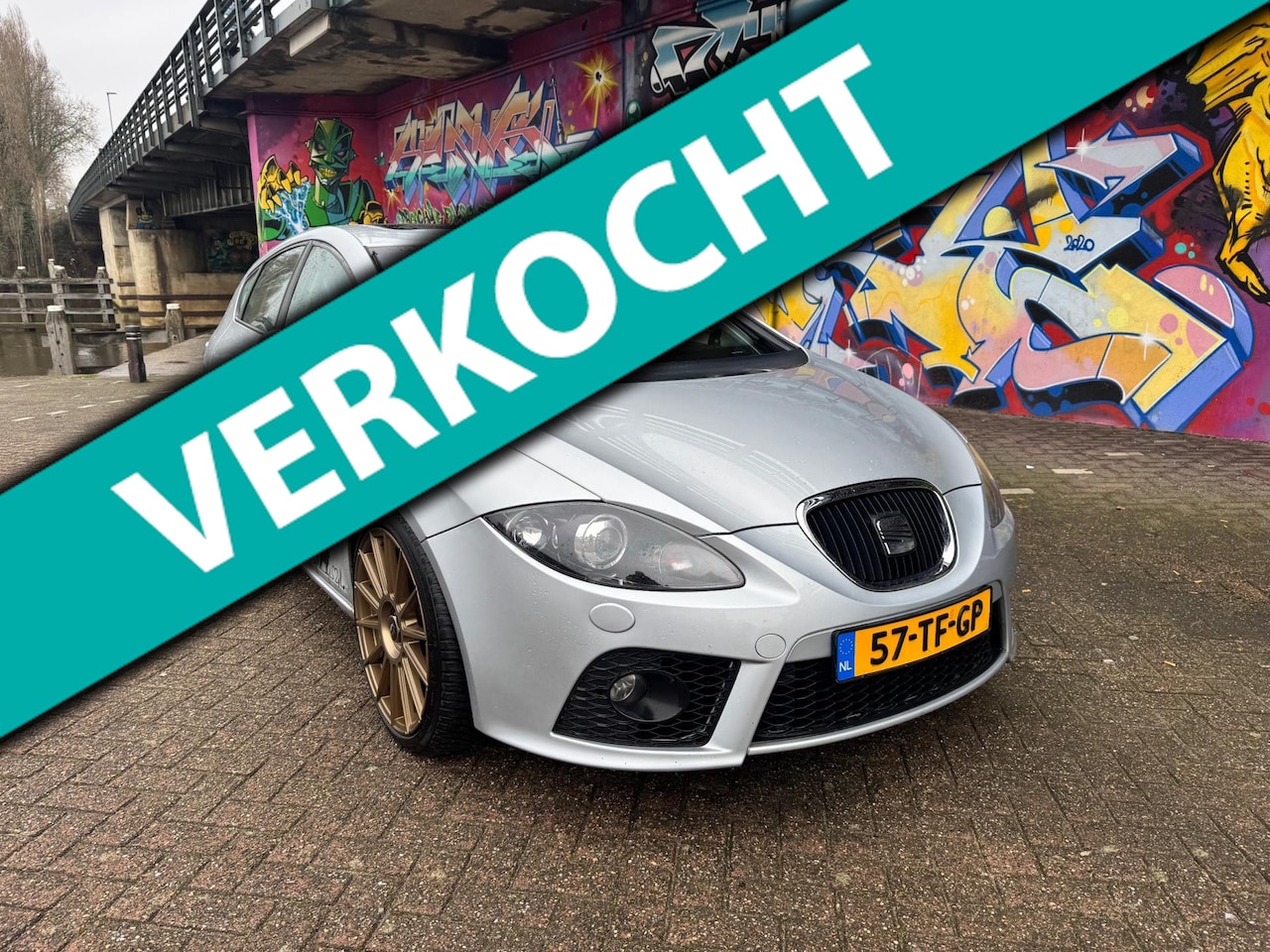 SEAT Leon - 2.0 TFSI FR kanon 19 inch velgen airco stereo zeer dikke snelle auto moet gezien worden or - AutoWereld.nl