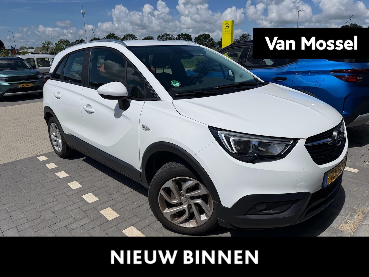 Opel Crossland X - 1.2 Turbo Online Edition | Trekhaak | Airco | Parkeersensoren - AutoWereld.nl
