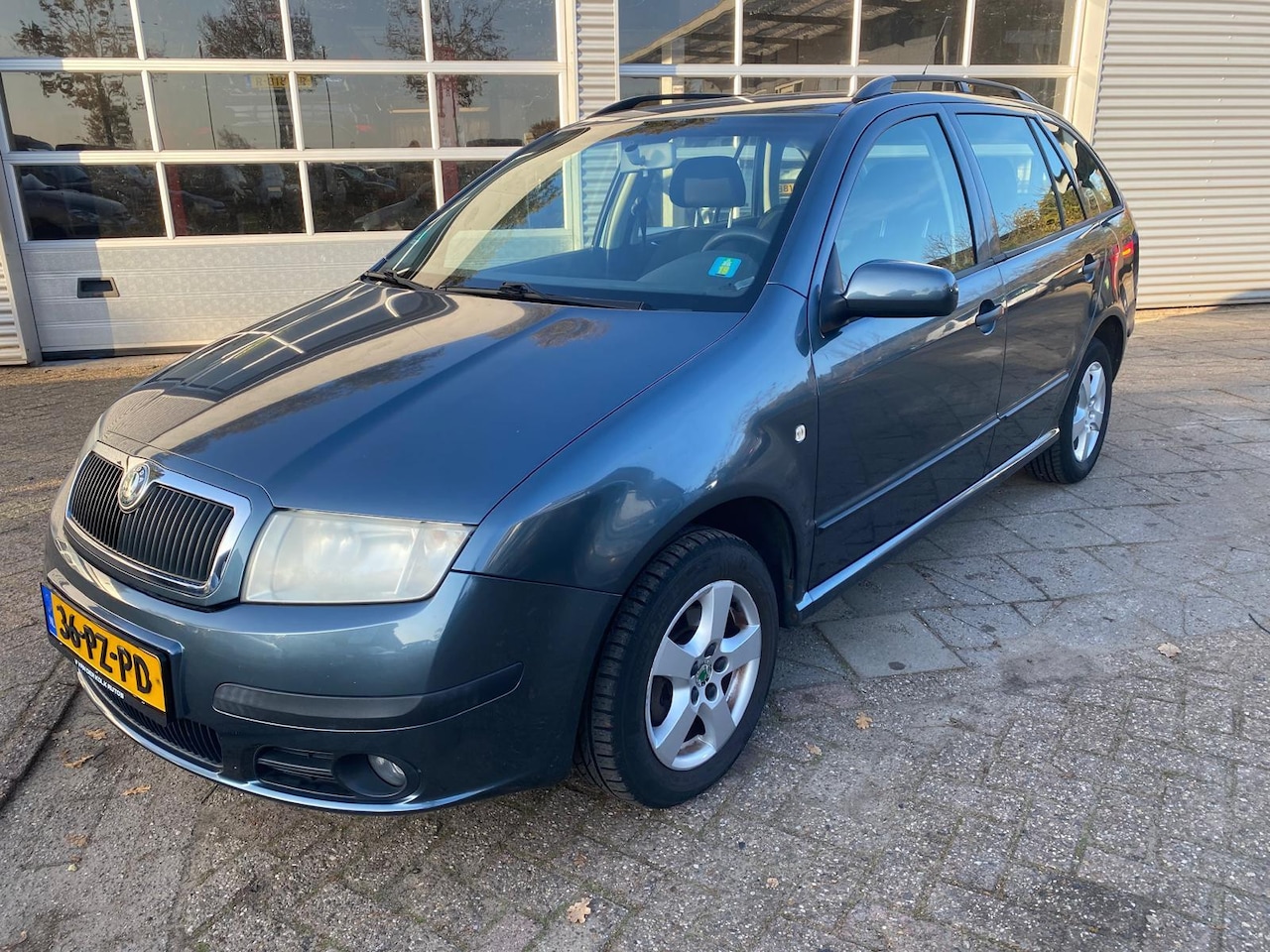 Skoda Fabia Combi - 1.4-16V Elegance (AIRCO / D. RIEM VERVANGEN DEC 25) - AutoWereld.nl