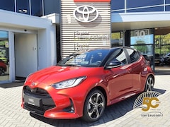 Toyota Yaris - 1.5 Hybrid 130 Executive NIEUW DIRECT LEVERBAAR STOEL/STUURVERW 17'' LM-VELGEN PARK-SENSOR