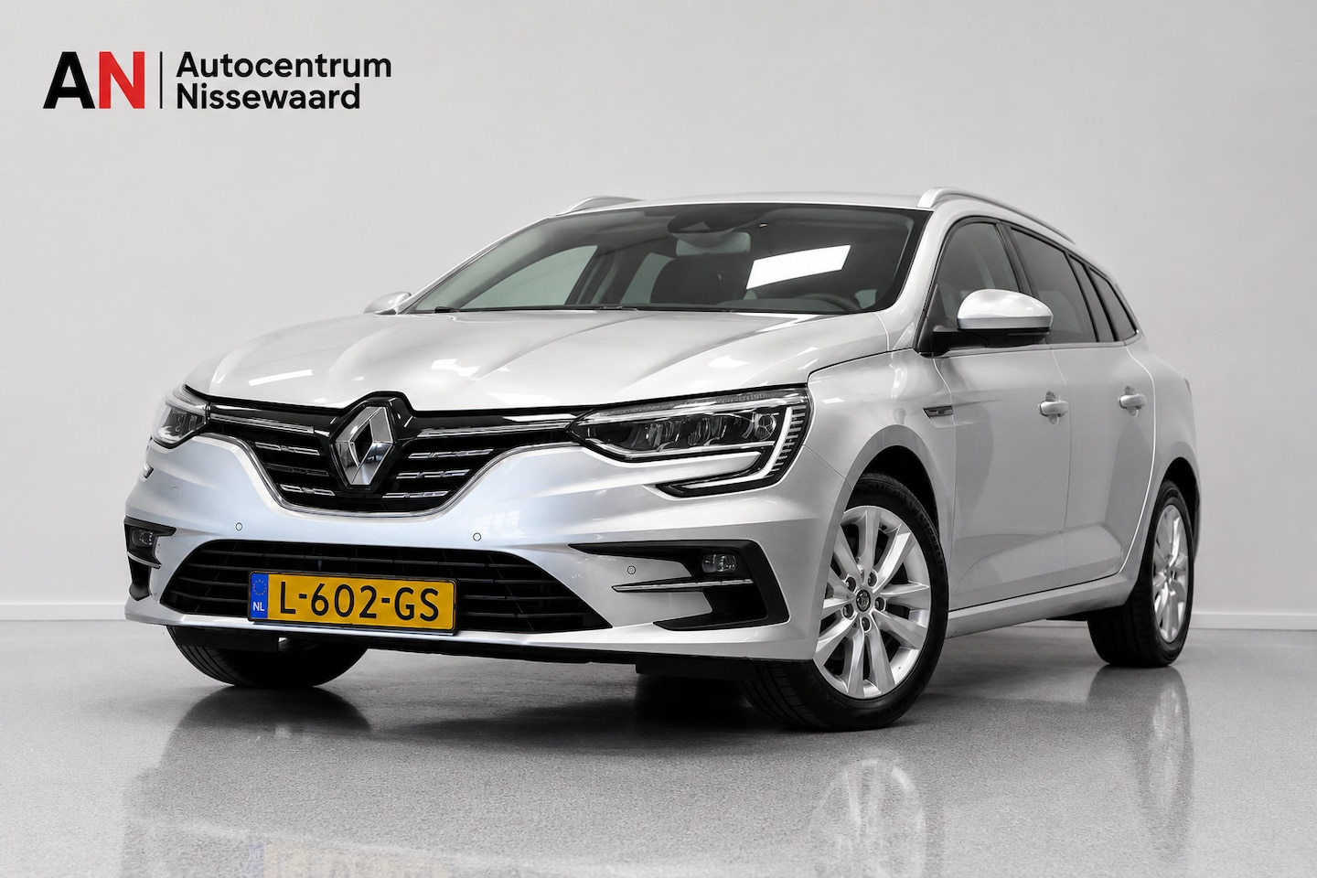 Renault Mégane Estate - 1.3 TCe Business Zen|AUT|Carplay|Trekhaak| - AutoWereld.nl