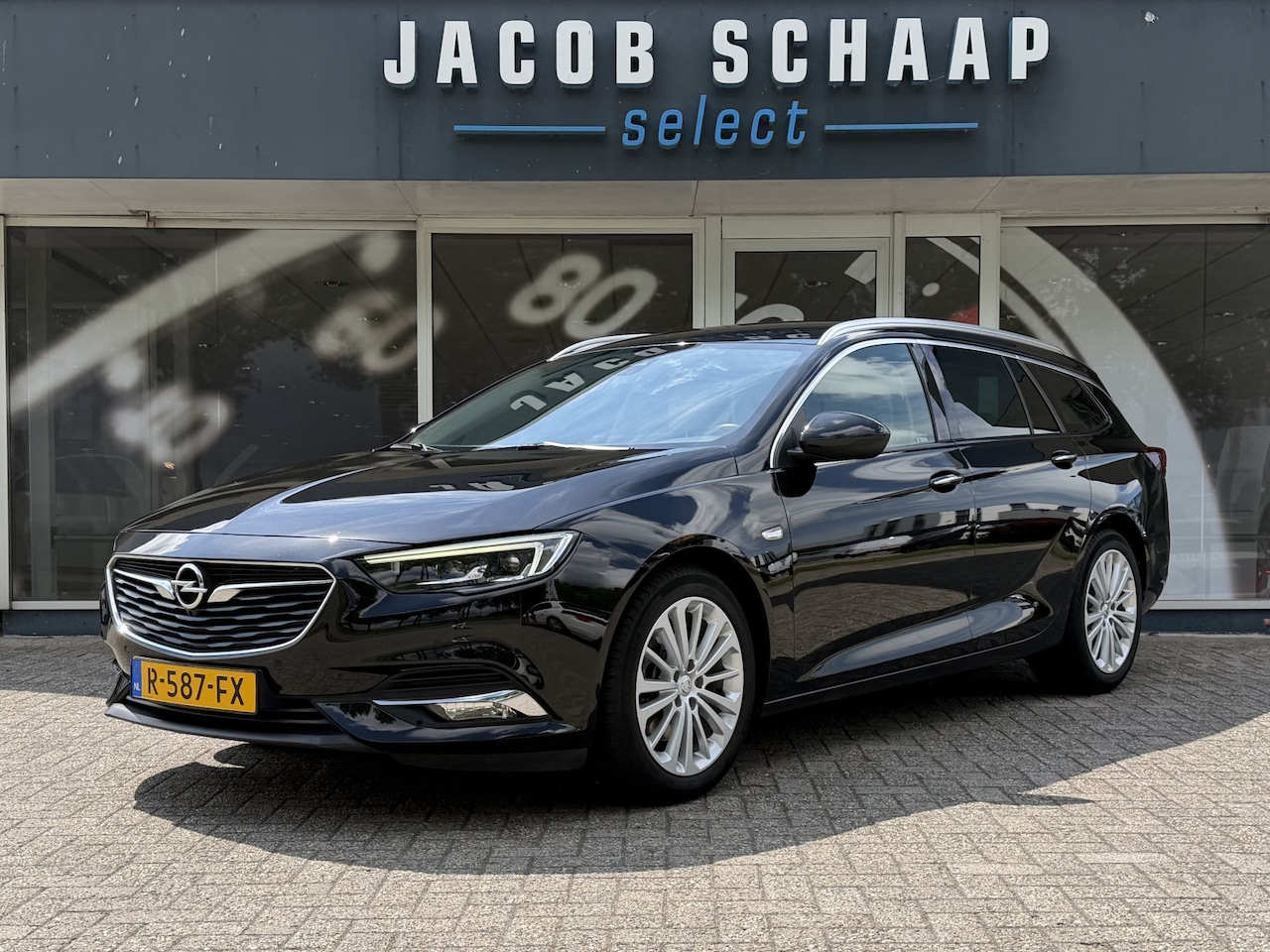Opel Insignia Sports Tourer - 1.5 Turbo Business / Automaat / Trekhaak(1.405KG) / Keyless / Elek. A. Klep / - AutoWereld.nl