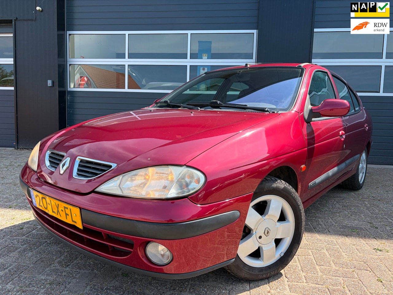 Renault Mégane - 1.6-16V Dynamique|Airco|Automaat!!! - AutoWereld.nl