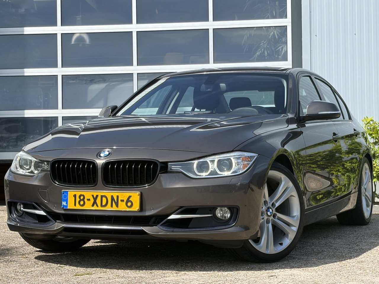 BMW 3-serie - 328i High Executive 245pk | Airco automatisch | Bi-xenon koplampen | Cruise control | Harm - AutoWereld.nl