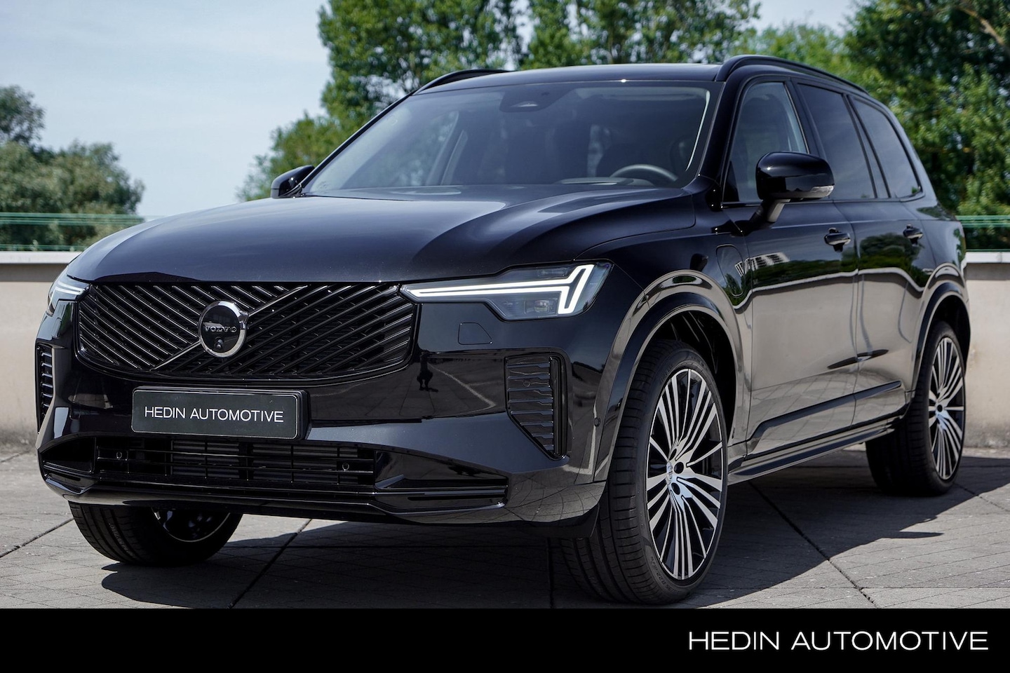 Volvo XC90 - Ultra, Dark, T8 AWD Plug-in Hybrid | Trekhaak | Luchtvering | Harman/ Kardon audio | Panor - AutoWereld.nl
