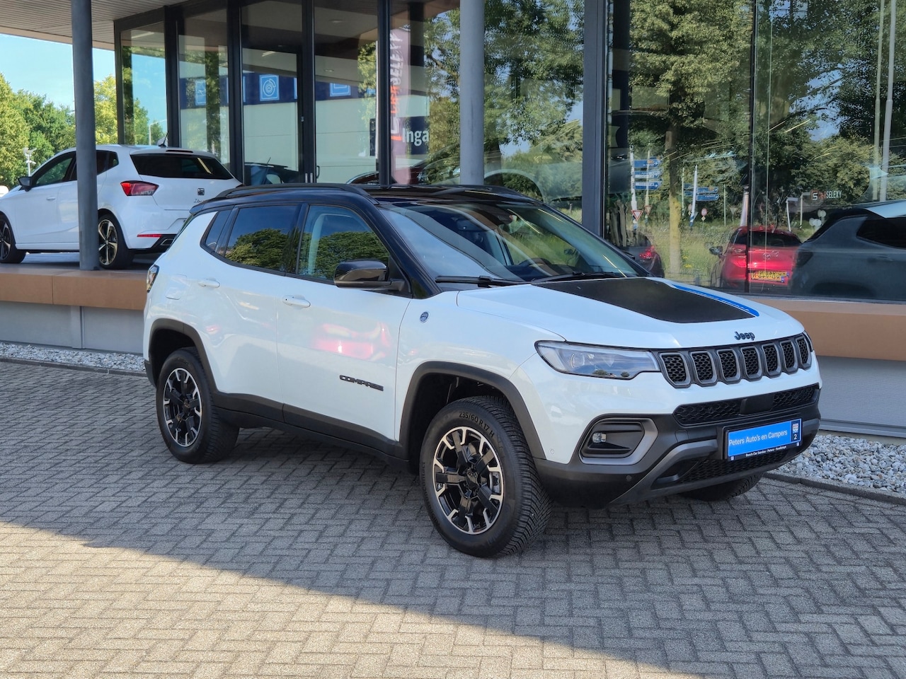 Jeep Compass - 4xe 240 Plug-in Hybrid Electric Trailhawk 4xe 240 Plug-in Hybrid Electric Trailhawk - AutoWereld.nl