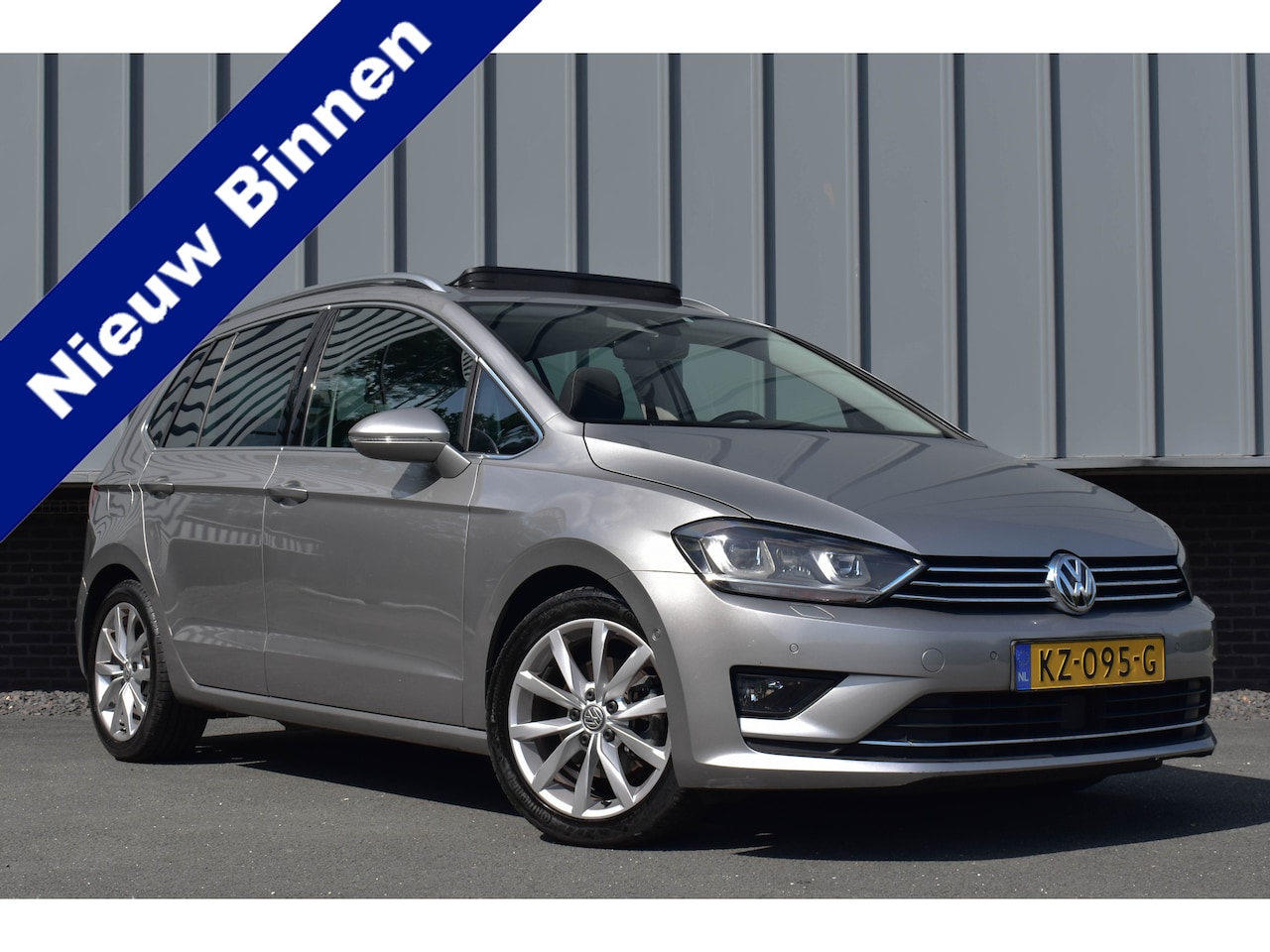 Volkswagen Golf Sportsvan - 1.4 TSI Highline | Pano | Carplay | Camera | ACC | Blind Spot - AutoWereld.nl