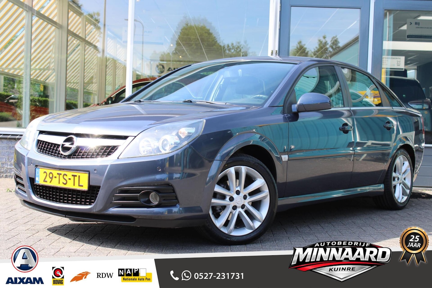 Opel Vectra GTS - 1.8-16V Executive|Navi|PDC|Stoel verwarming|Trekhaak - AutoWereld.nl
