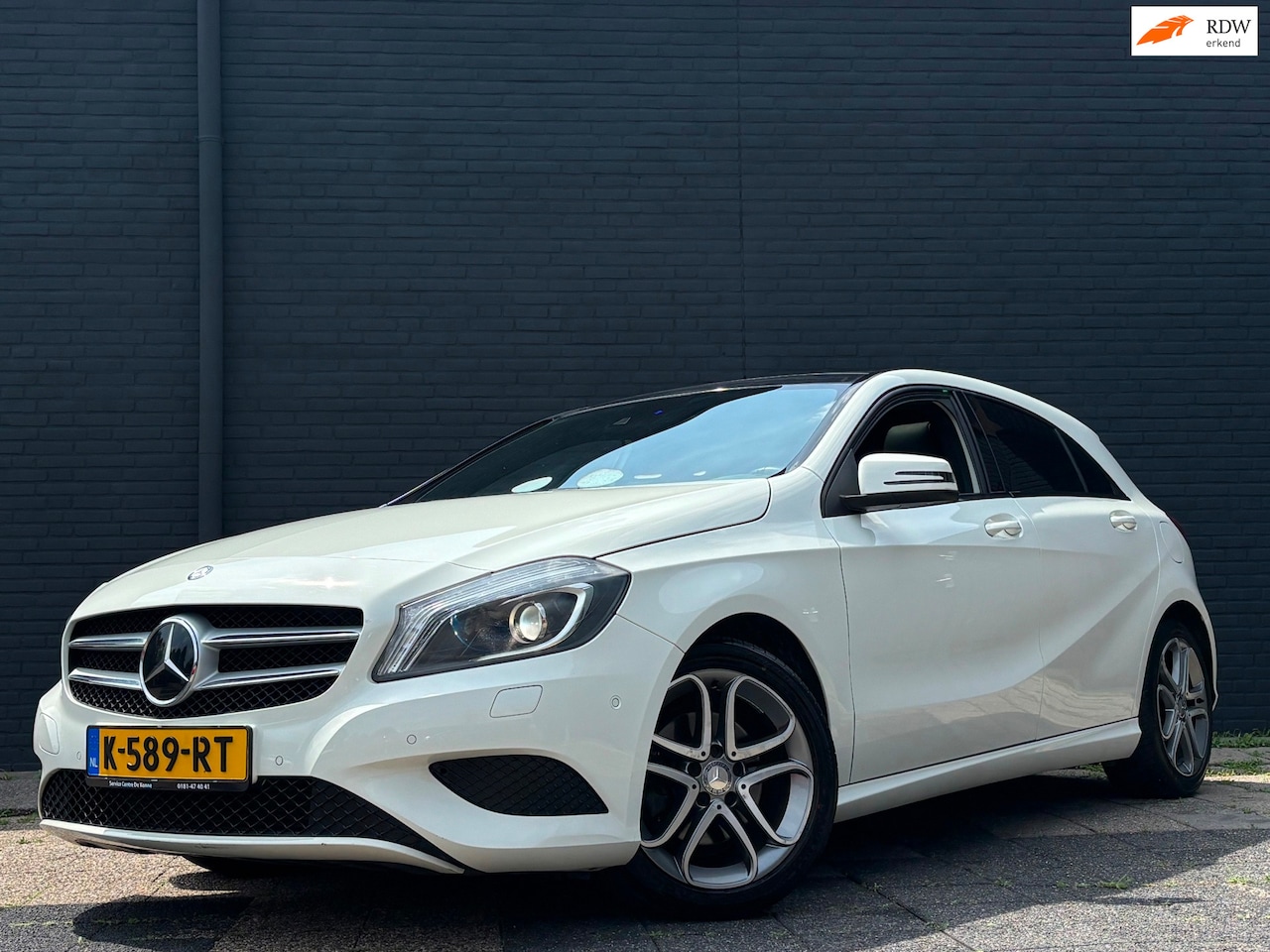 Mercedes-Benz A-klasse - 200 Prestige | Automaat | Pano | Stoelverw. | Leder | H&K - AutoWereld.nl