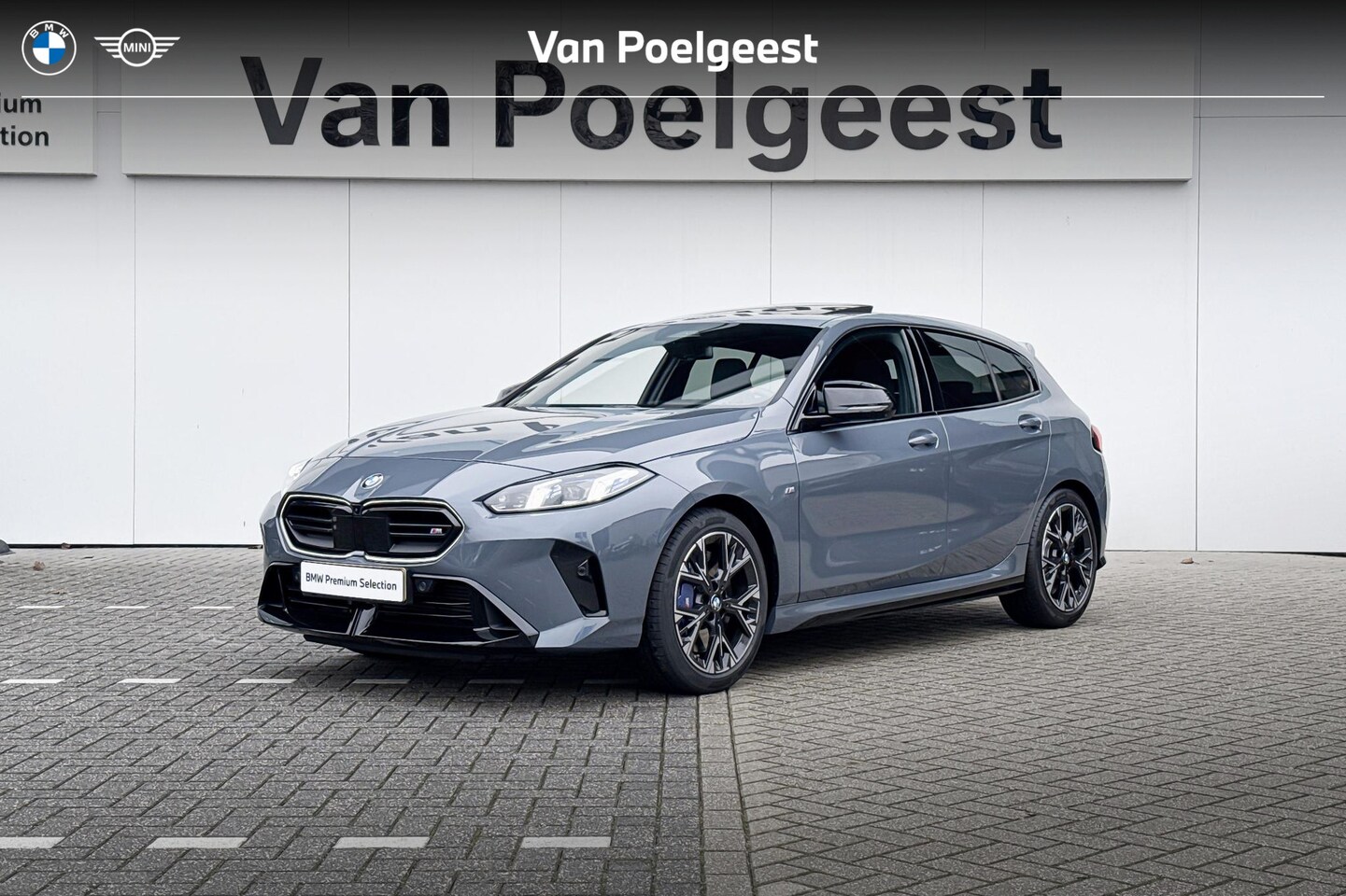 BMW 1-serie - M135 xDrive | Harman-Kardon | Innovation Pack | Panoramadak - AutoWereld.nl