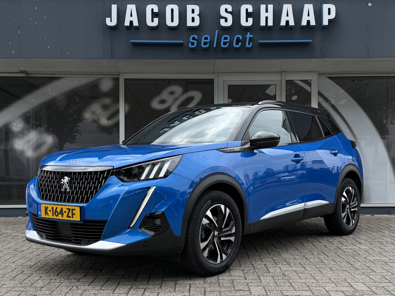 Peugeot 2008 - 1.2 PureTech GT / Carplay / Camera / Sensoren V+A / 17'' LM / - AutoWereld.nl