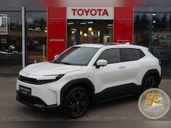 Toyota Urban Cruiser - EXECUTIVE 61KWH PANODAK JBL-AUDIO 360°CAMERA 19"LM-VELGEN LED-PRISMA STOEL/STUURVERWARMING